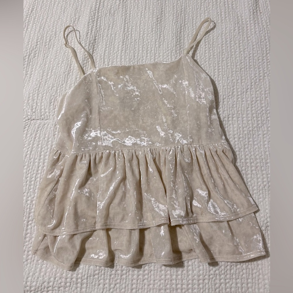 American Eagle women’s velvet white cream tank top size medium !🐚🤍